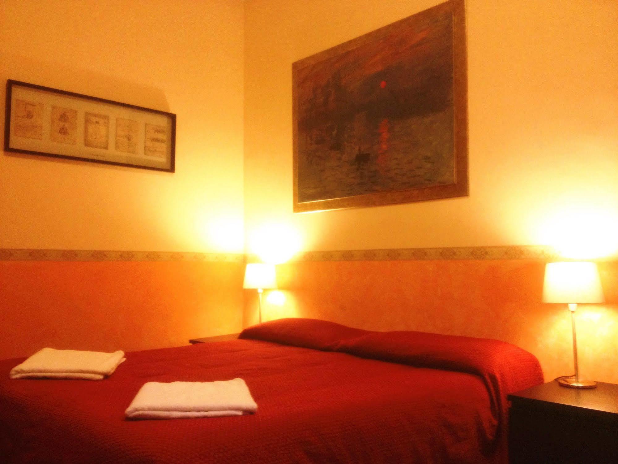 Claudia House Roma Termini Bed and Breakfast Buitenkant foto
