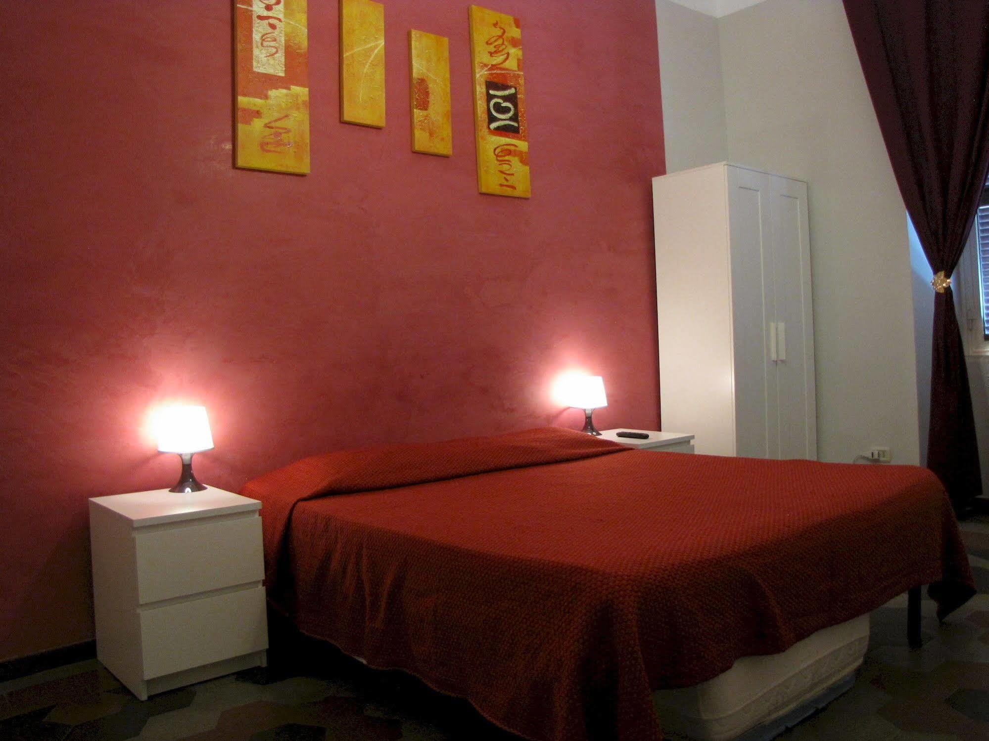 Claudia House Roma Termini Bed and Breakfast Buitenkant foto